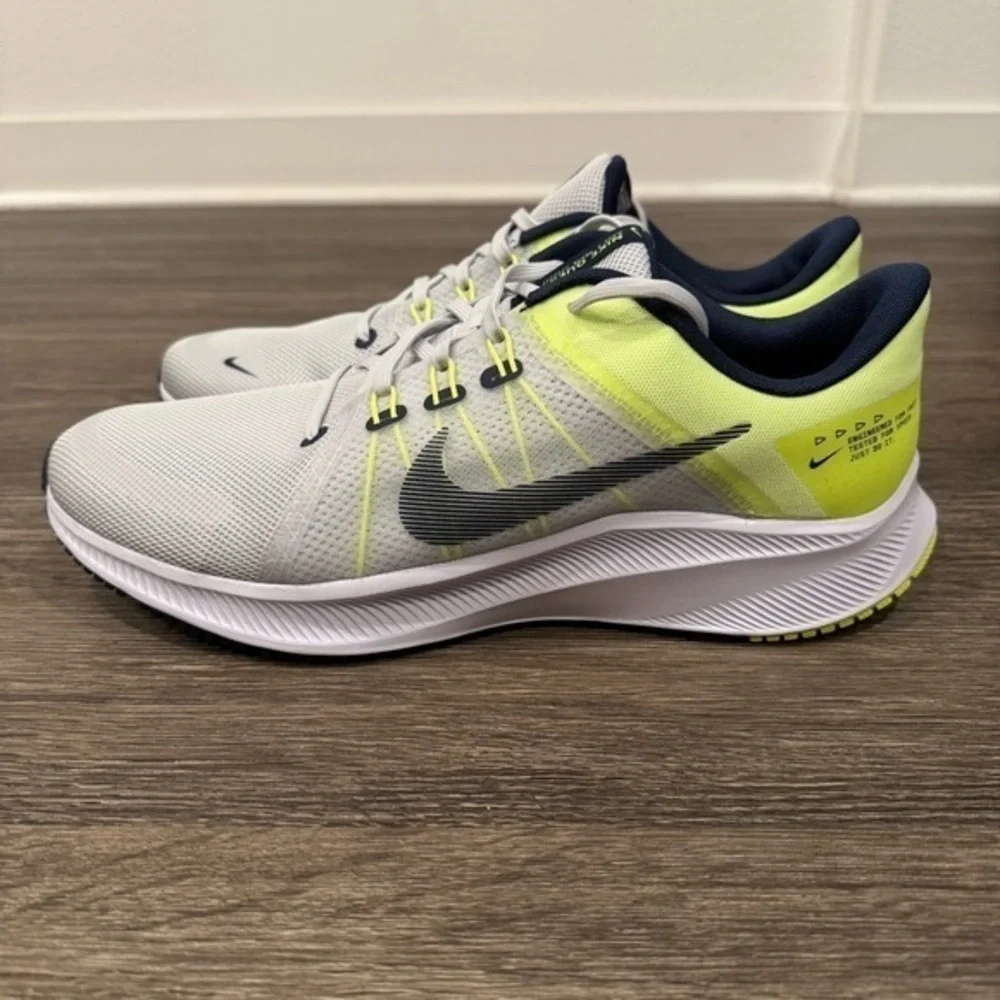 Nike Quest 4 Photon Dusk sz 11